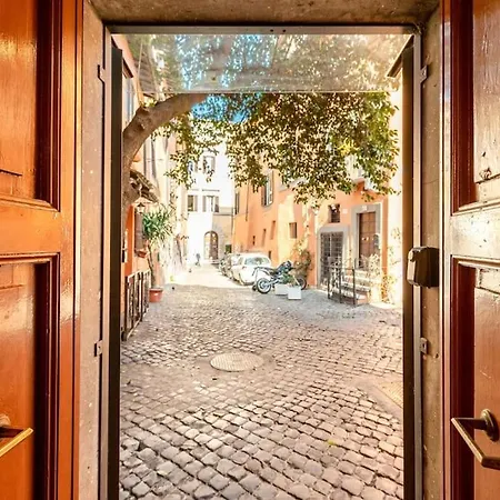 Old Trastevere Studio-2